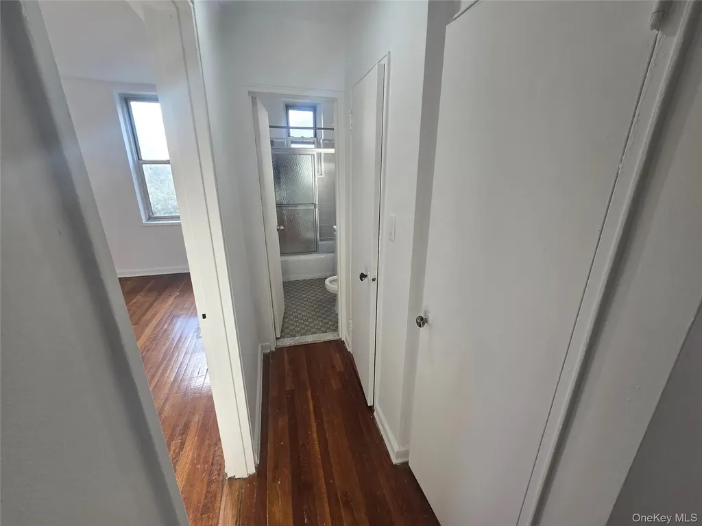 1480 Thieriot Avenue Bronx NY 10460