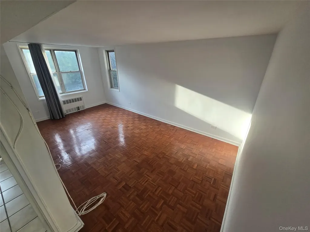1480 Thieriot Avenue Bronx NY 10460