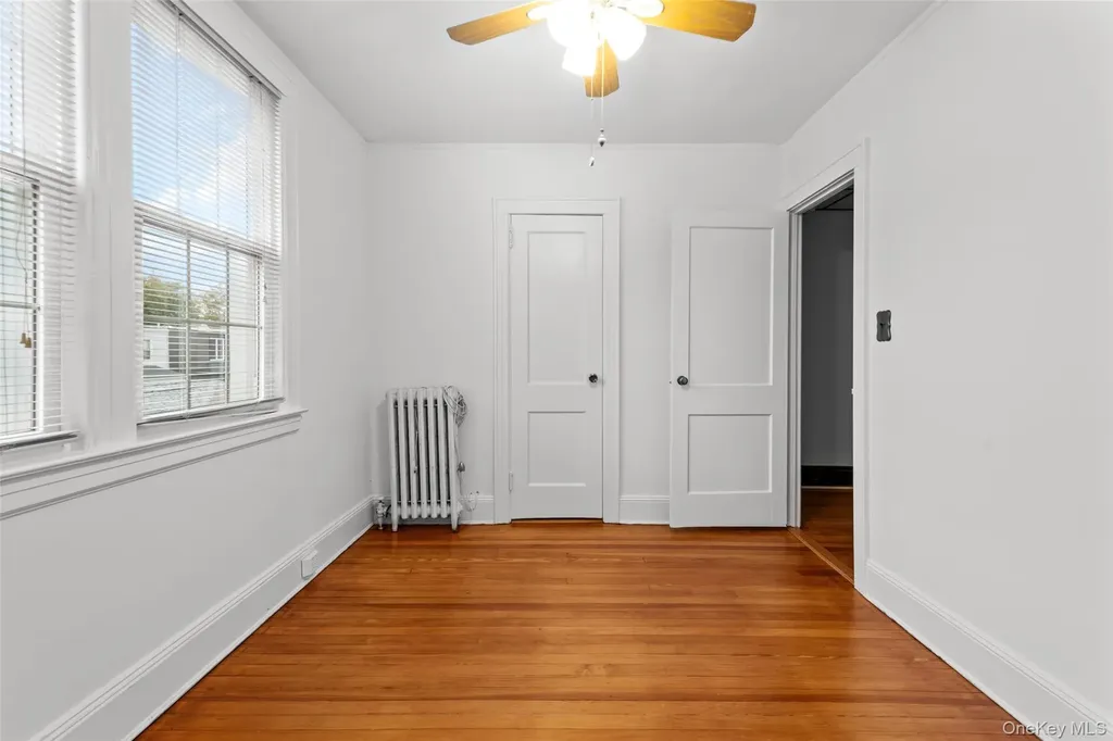 6924 67th Place Glendale NY 11385
