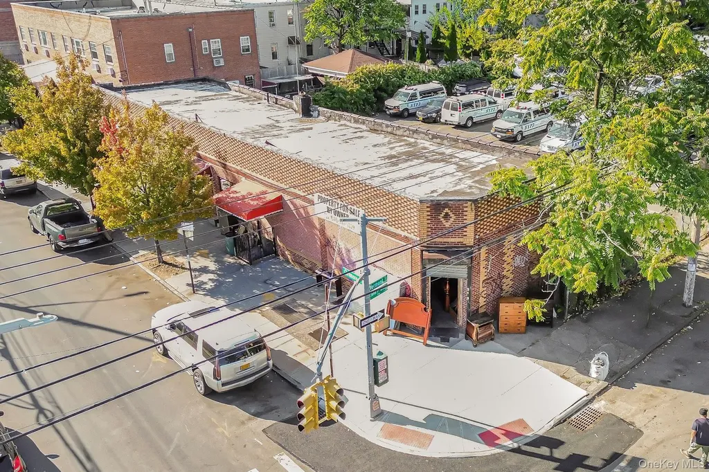 425 Glenmore Avenue Brooklyn NY 11207