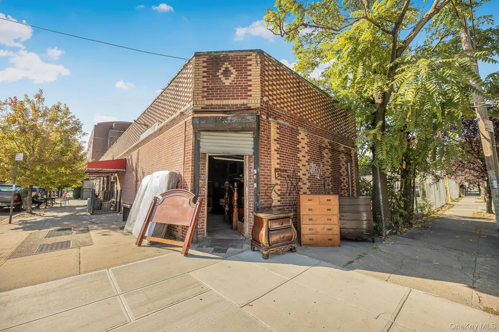425 Glenmore Avenue Brooklyn NY 11207
