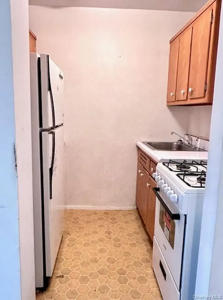 120 Horton Highway Mineola NY 11501