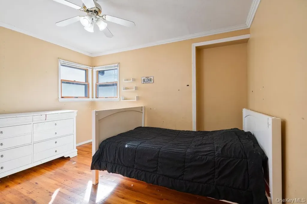 21 Larry Road Selden NY 11784