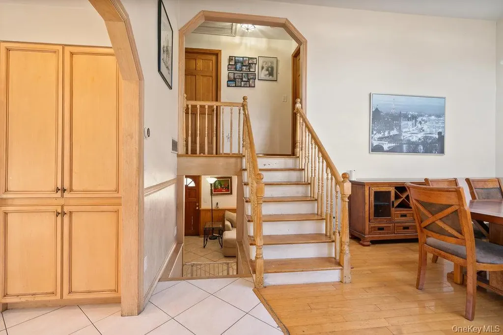 21 Larry Road Selden NY 11784