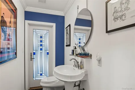 27 Mohring Bay Court Bayville NY 11709