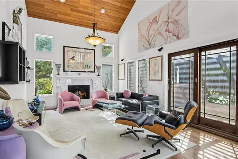 27 Mohring Bay Court Bayville NY 11709