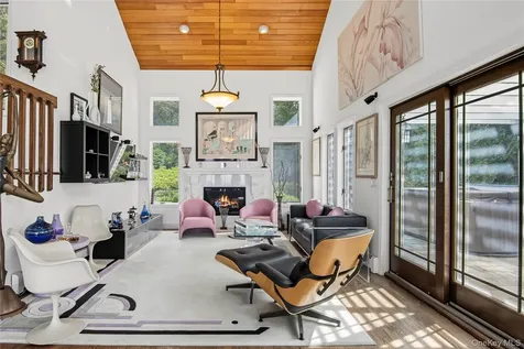 27 Mohring Bay Court Bayville NY 11709