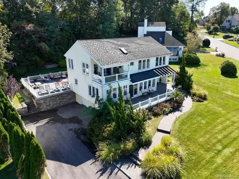 27 Mohring Bay Court Bayville NY 11709