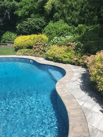 27 Mohring Bay Court Bayville NY 11709