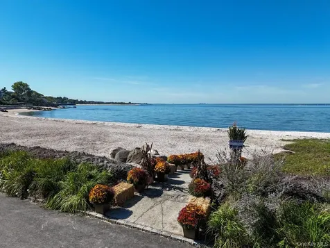 27 Mohring Bay Court Bayville NY 11709