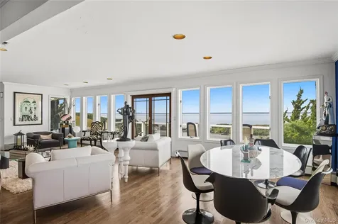 27 Mohring Bay Court Bayville NY 11709