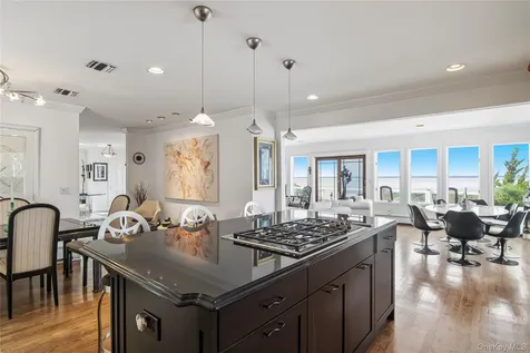 27 Mohring Bay Court Bayville NY 11709