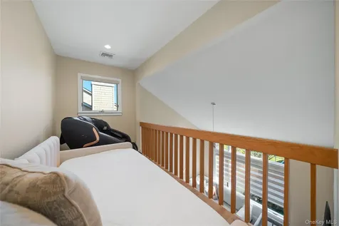 21 Doral Lane Bay Shore NY 11706