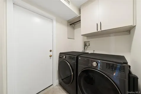 21 Doral Lane Bay Shore NY 11706