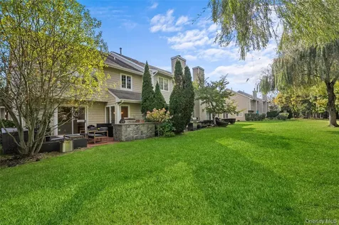 21 Doral Lane Bay Shore NY 11706