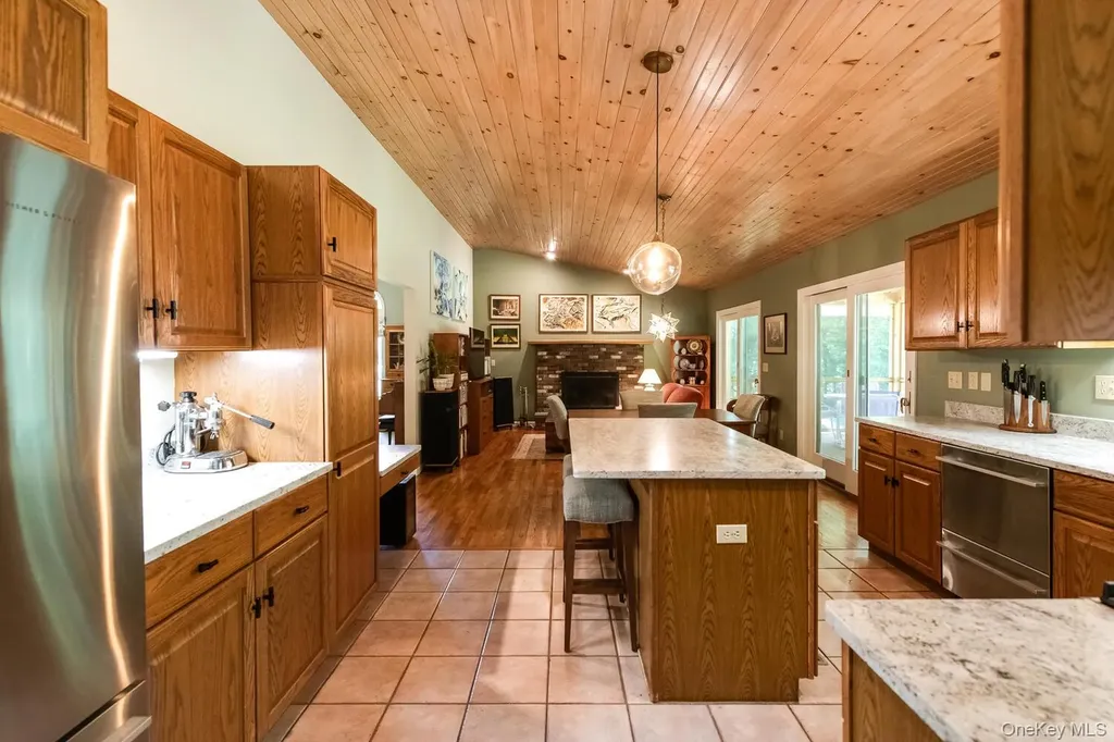 10 Glen View Drive Red Hook NY 12571