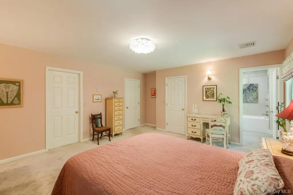 10 Glen View Drive Red Hook NY 12571