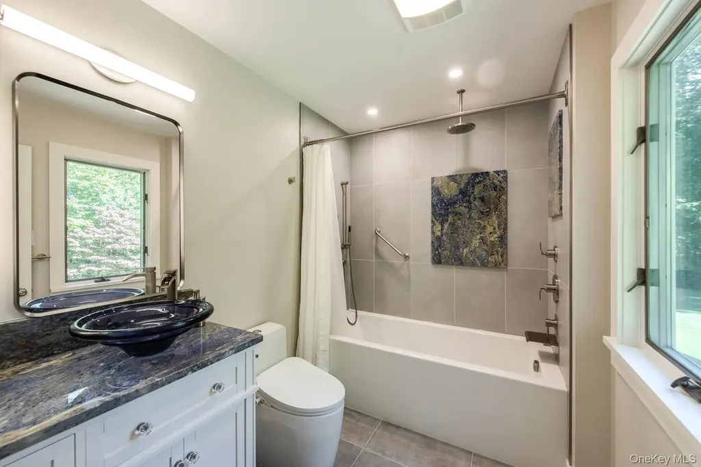 10 Glen View Drive Red Hook NY 12571
