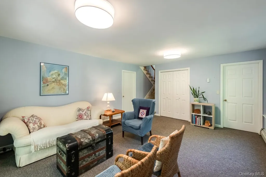 10 Glen View Drive Red Hook NY 12571