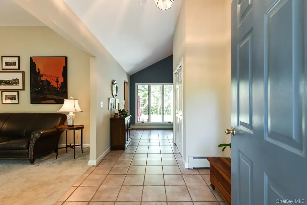 10 Glen View Drive Red Hook NY 12571