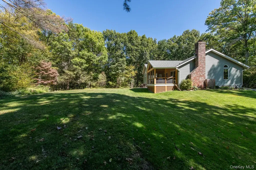 10 Glen View Drive Red Hook NY 12571