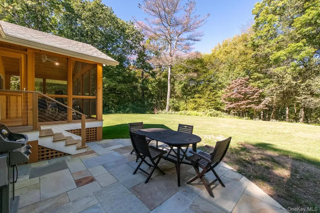 10 Glen View Drive Red Hook NY 12571
