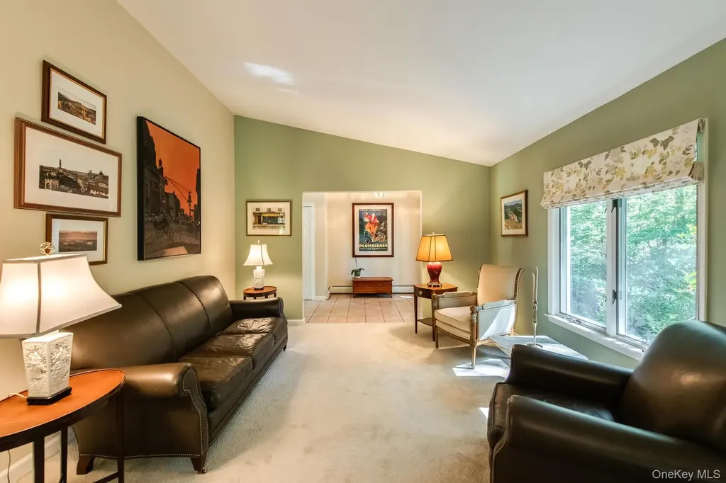 10 Glen View Drive Red Hook NY 12571