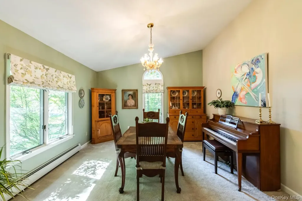 10 Glen View Drive Red Hook NY 12571