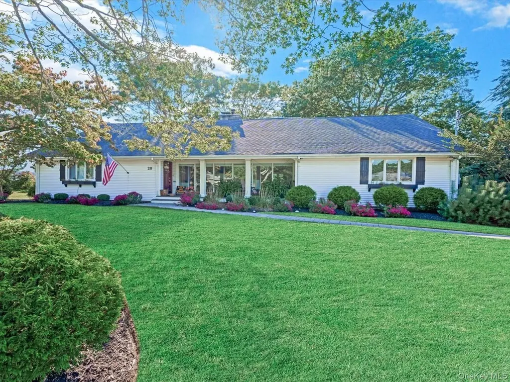28 S Pinelake Drive Patchogue NY 11772
