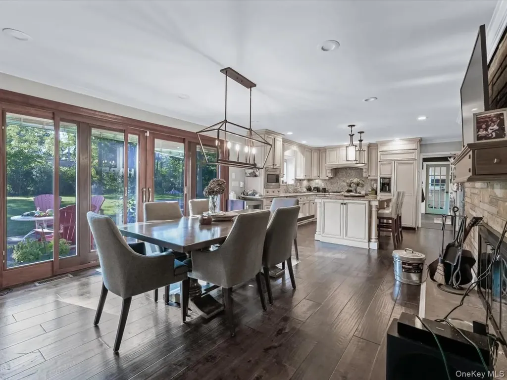 28 S Pinelake Drive Patchogue NY 11772