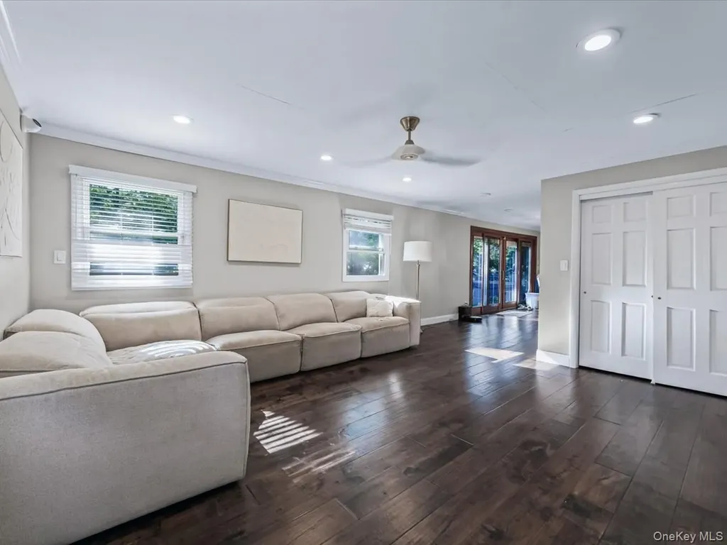 28 S Pinelake Drive Patchogue NY 11772
