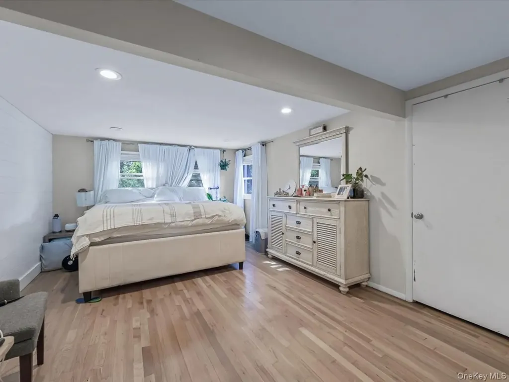 28 S Pinelake Drive Patchogue NY 11772