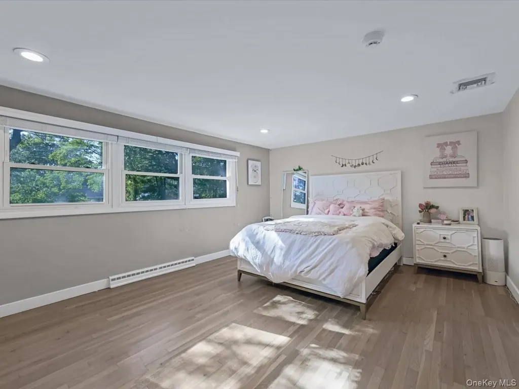 28 S Pinelake Drive Patchogue NY 11772