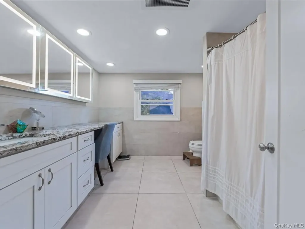28 S Pinelake Drive Patchogue NY 11772