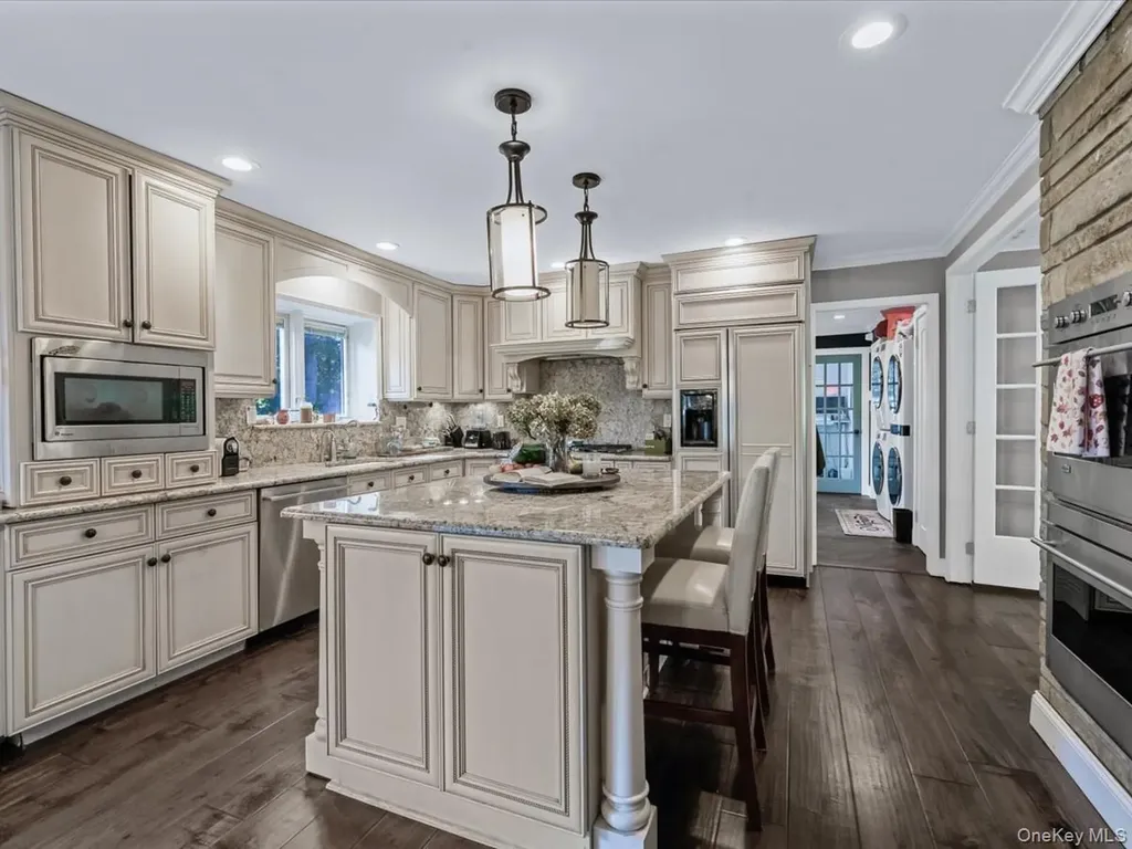 28 S Pinelake Drive Patchogue NY 11772