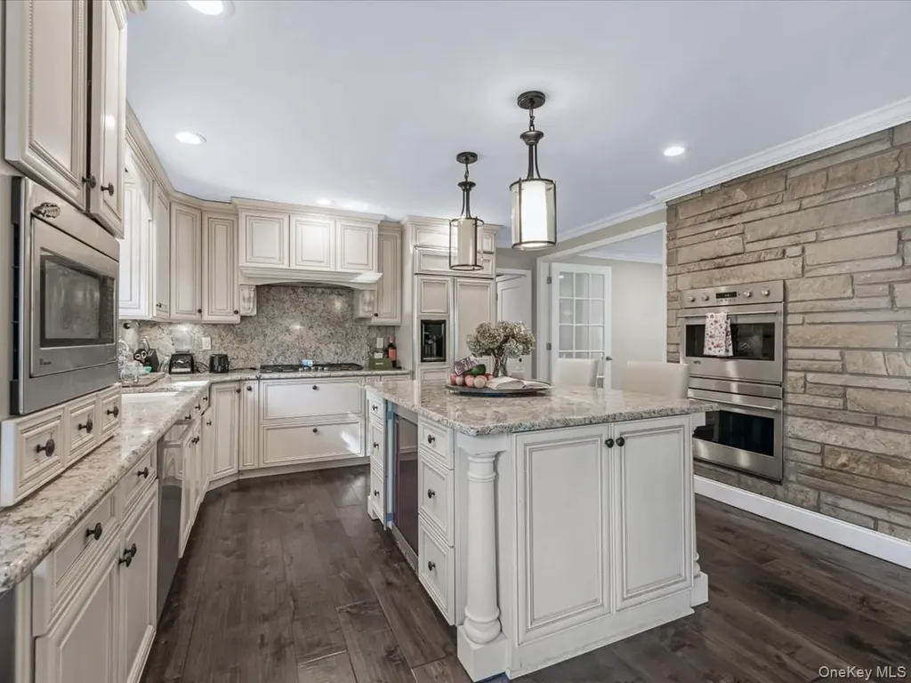 28 S Pinelake Drive Patchogue NY 11772