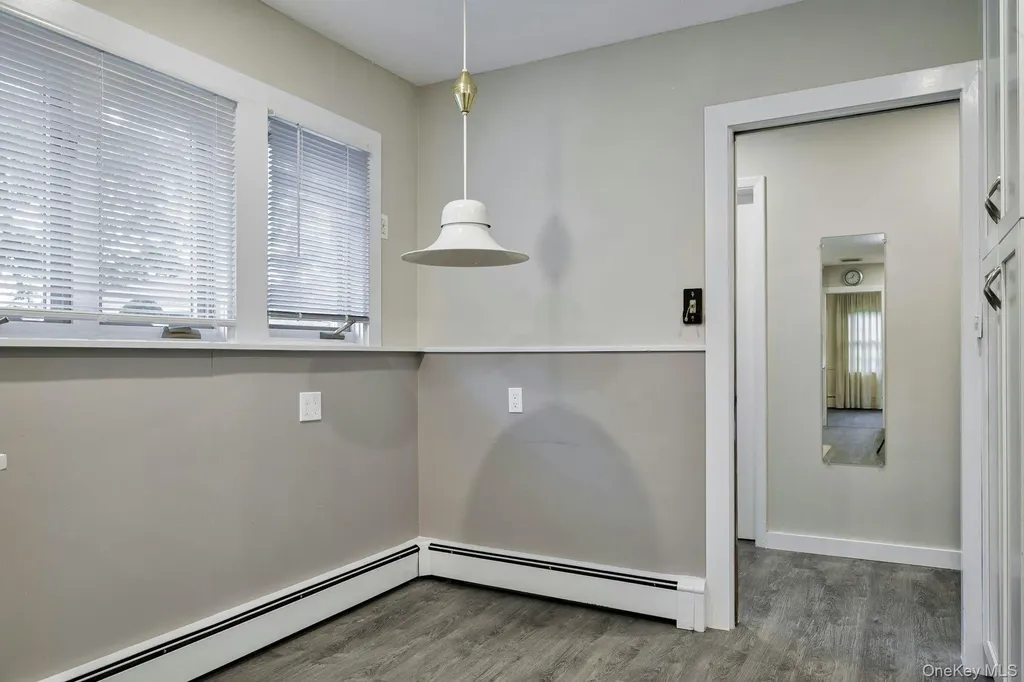 35 Red Oak Place Massapequa NY 11758