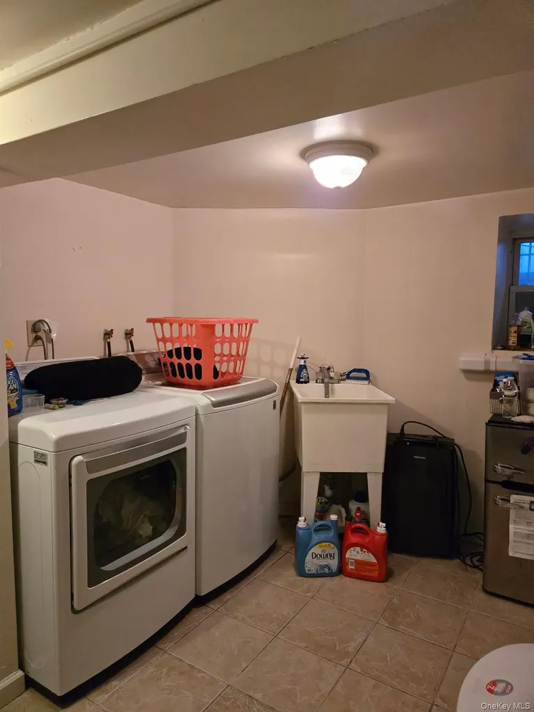 278 Ashford Street Brooklyn NY 11207