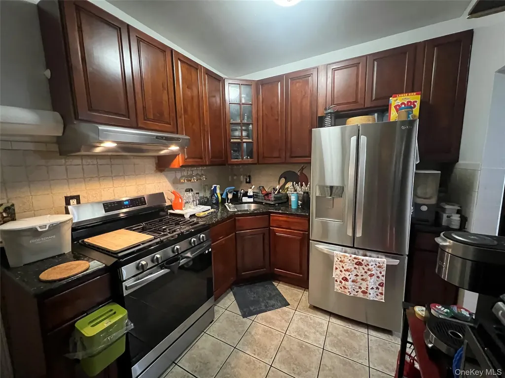 278 Ashford Street Brooklyn NY 11207