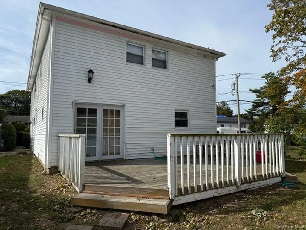 120 Lockwood Avenue Huntington NY 11746