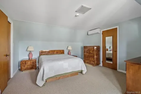 669 Seaman Avenue Baldwin NY 11510