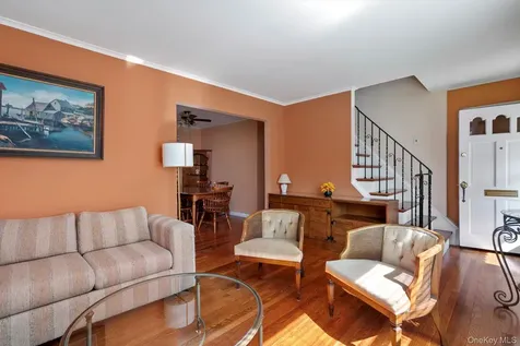 669 Seaman Avenue Baldwin NY 11510