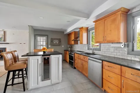 669 Seaman Avenue Baldwin NY 11510