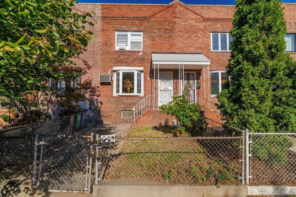 2068 28th Street Astoria NY 11105