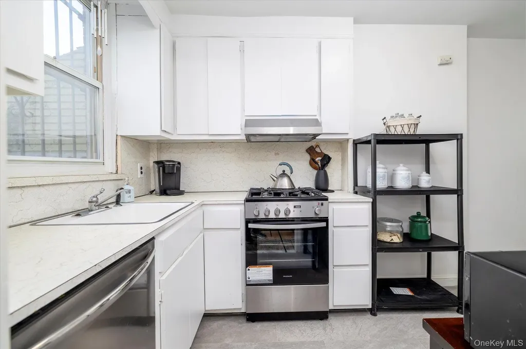 2068 28th Street Astoria NY 11105