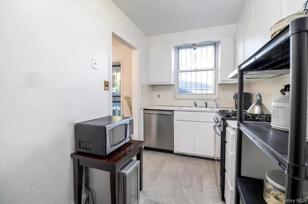 2068 28th Street Astoria NY 11105
