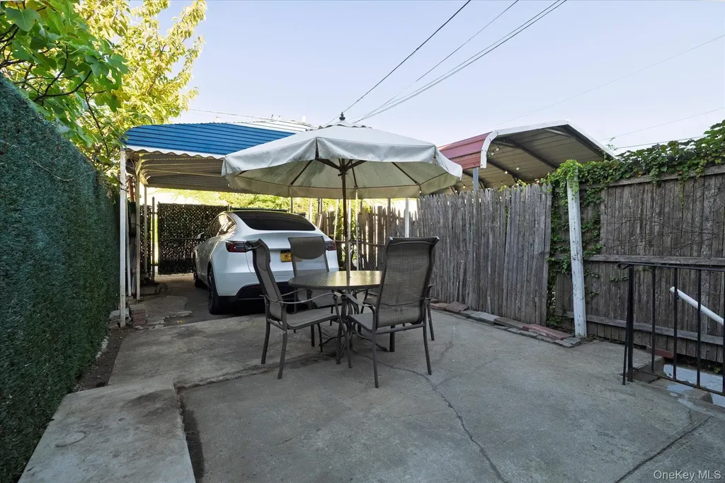 2068 28th Street Astoria NY 11105