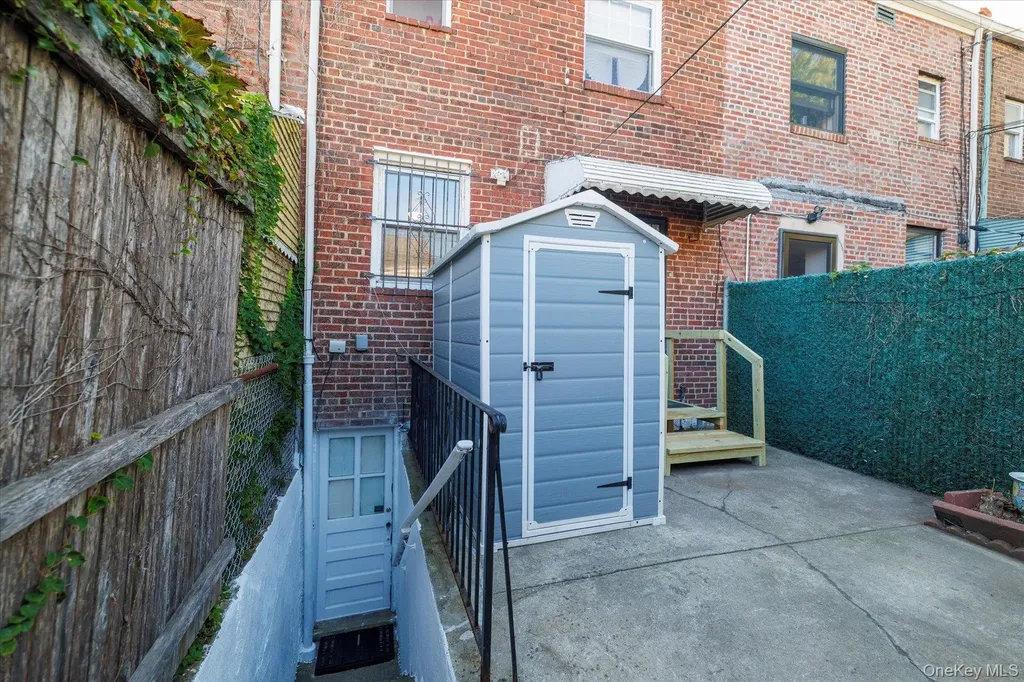 2068 28th Street Astoria NY 11105