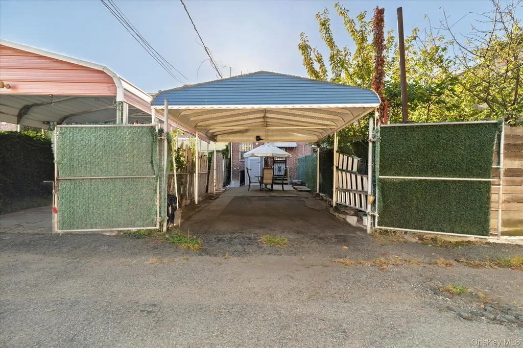 2068 28th Street Astoria NY 11105