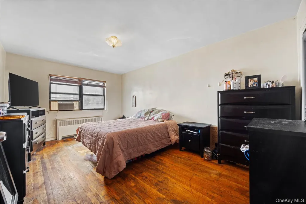 1815 Mahan Avenue Bronx NY 10461